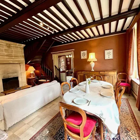 Holiday home Belle Demeure Authentique, A Deux Pas De La *