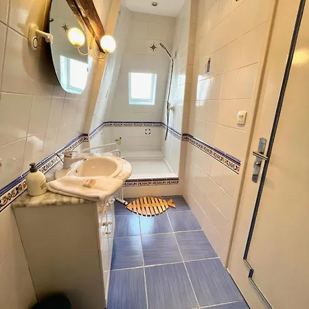 Holiday home Belle Demeure Authentique, A Deux Pas De La