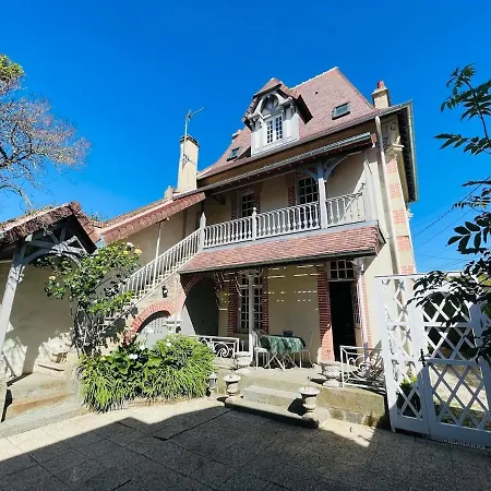 Belle Demeure Authentique, A Deux Pas De La Holiday home *