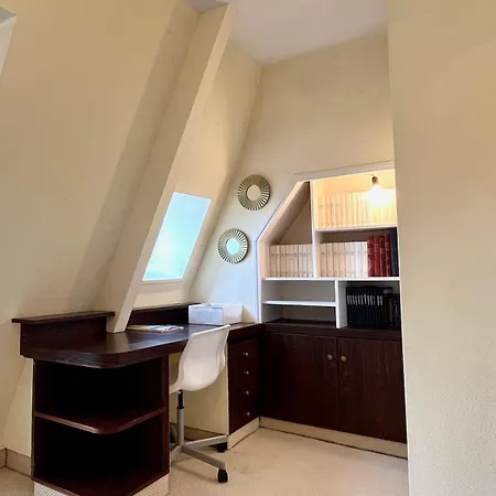 Holiday home Belle Demeure Authentique, A Deux Pas De La